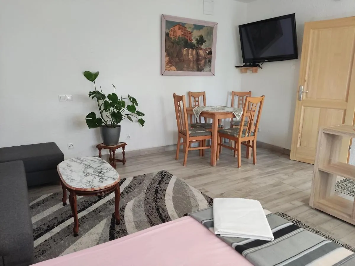 Apartments Garden-Sea View With Terrace Dramalj 0*,  Croatia