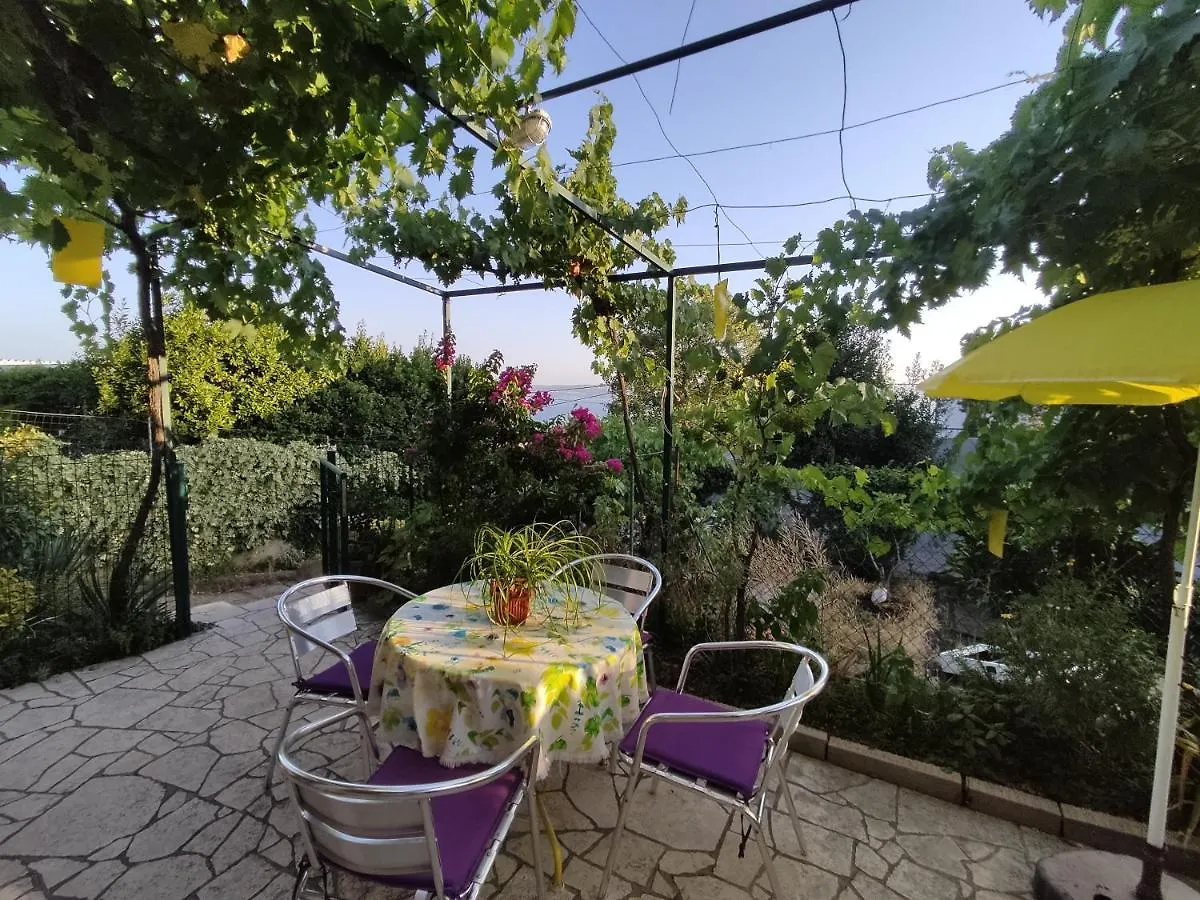 Apartments Garden-Sea View With Terrace Dramalj