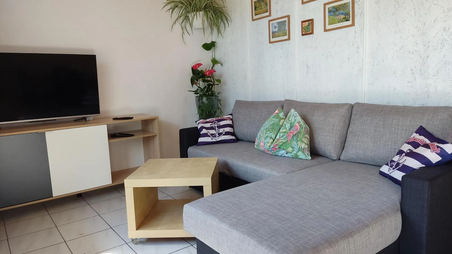Apartments Garden-Sea View With Terrace Dramalj 0*,  Croatia