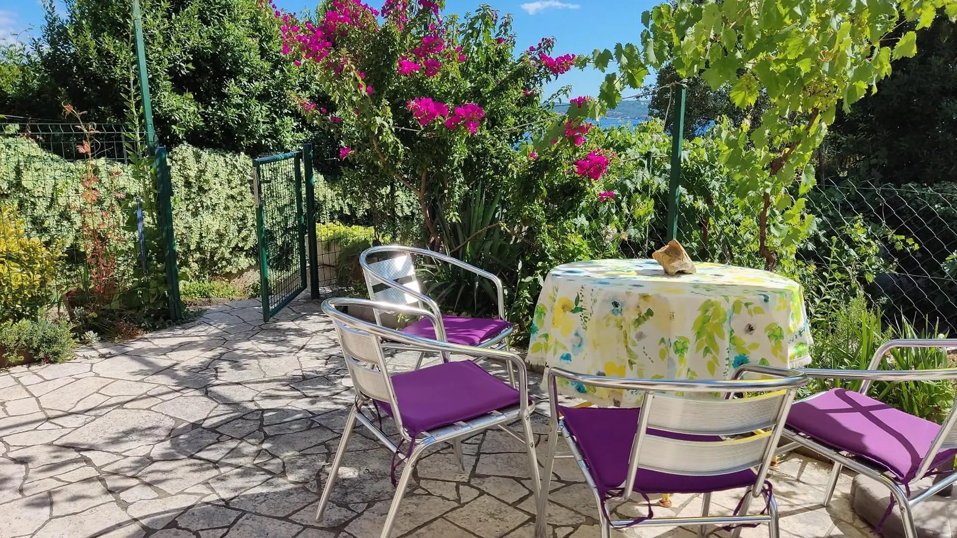 Apartments Garden-Sea View With Terrace Dramalj